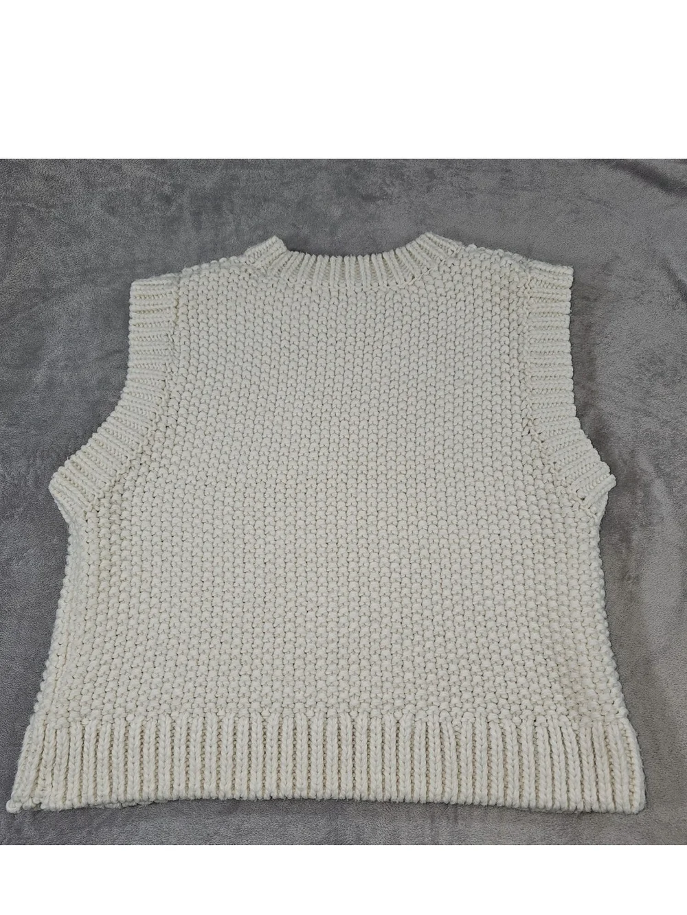 H&M Chunky Knit Off-White Crew Neck Sweater Vest Womens M Light Academia Cozy